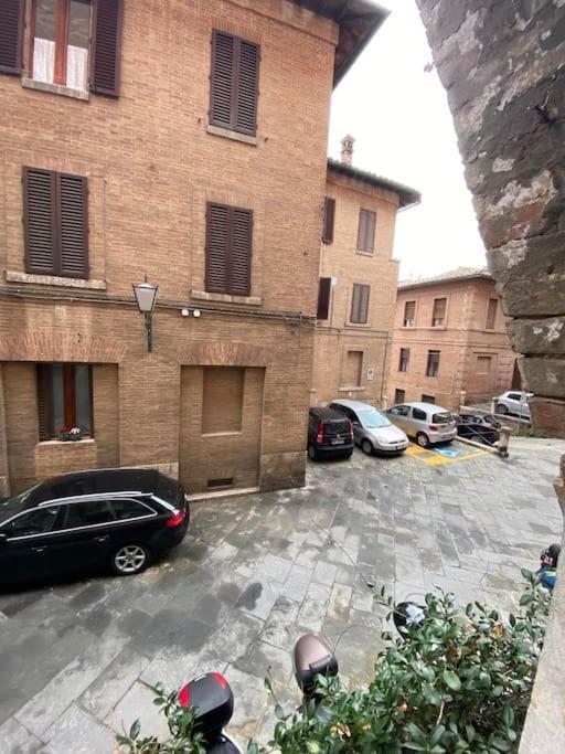 Al Vicolo Dell'Oro Apartman Siena Kültér fotó